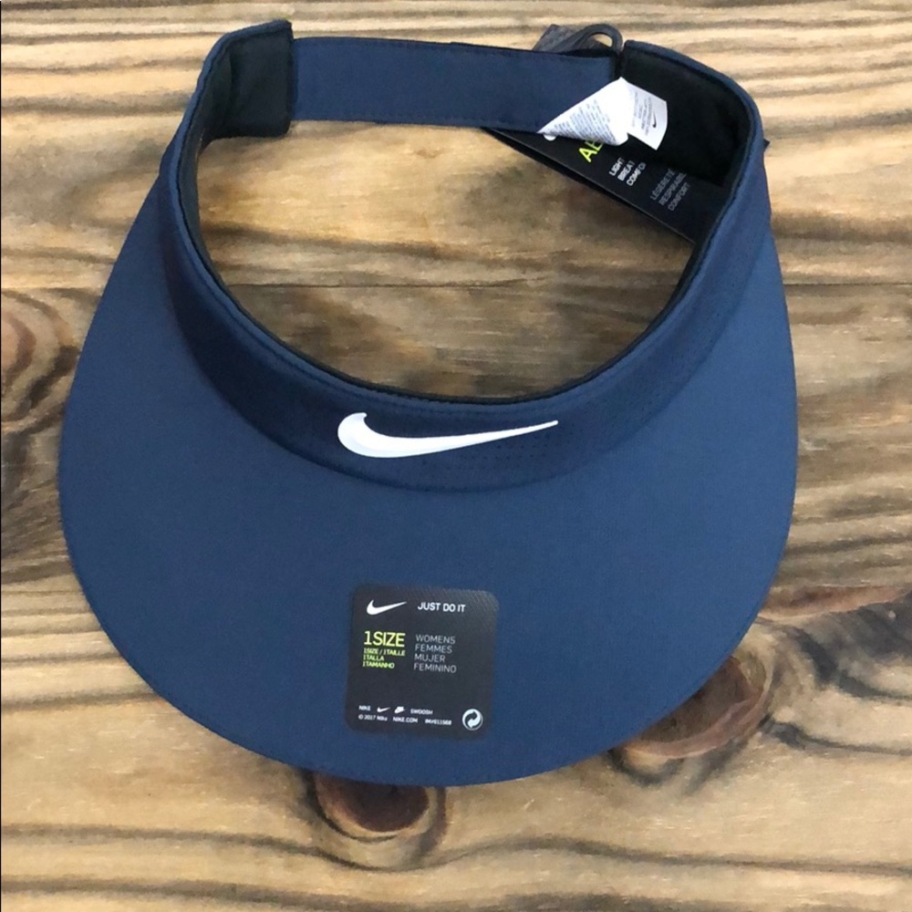 Women’s Nike visor